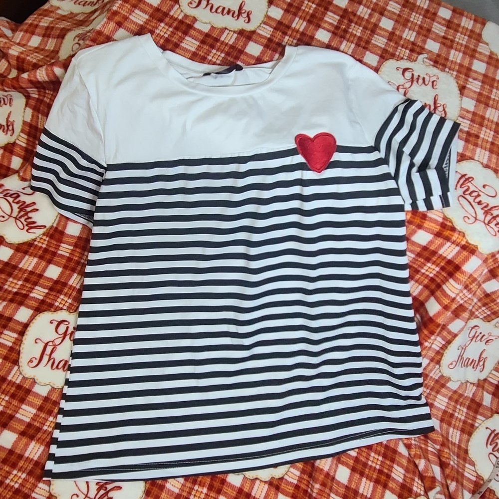 Shein women's t-shirt size 8-10